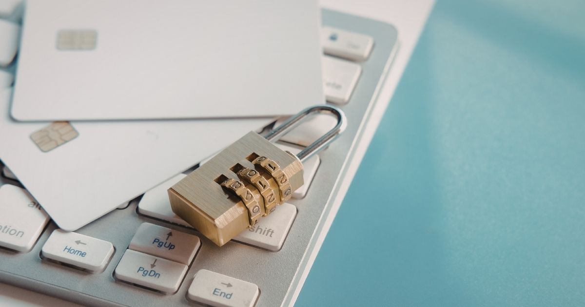 Đóng băng tài khoản ngân hàng doanh nghiệp